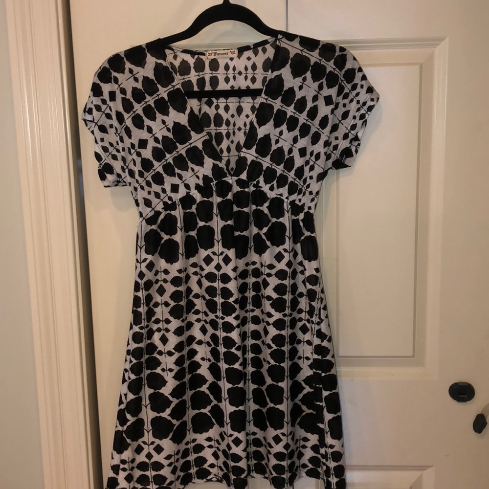 Forever 21 coverup - size small